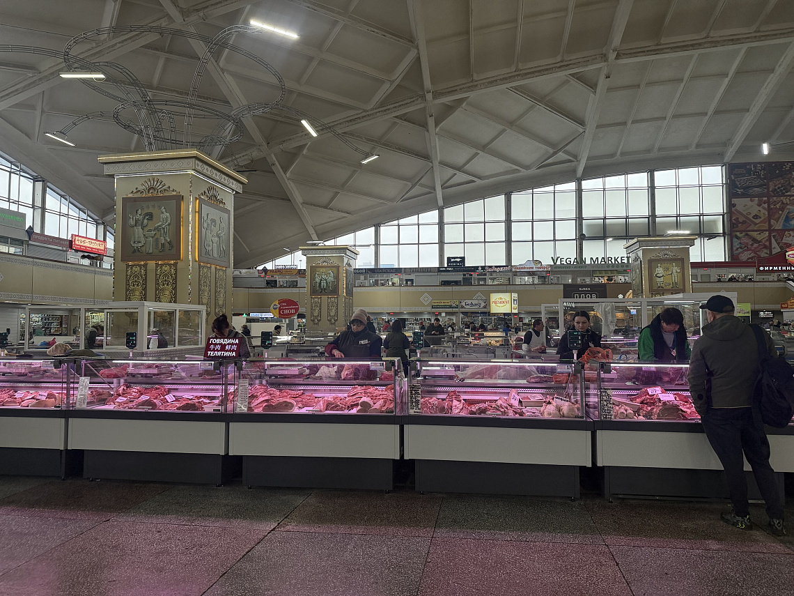 Первый этап модернизации крытой части рынка- мясные ряды